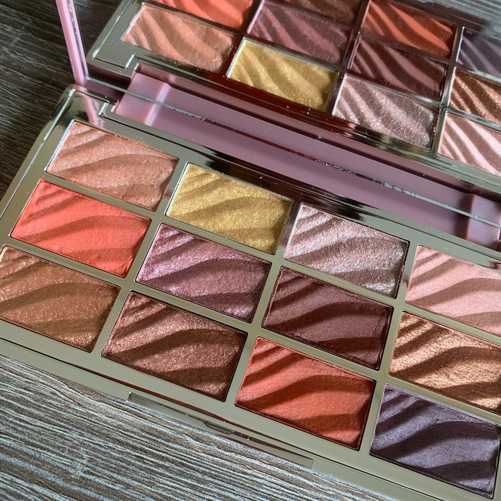 Ciate London Velvette Eyeshadow Palette